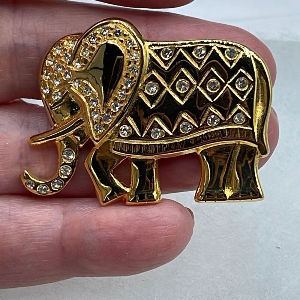 1980’s vintage Tora embellished elephant brooch - Picture 3 of 9